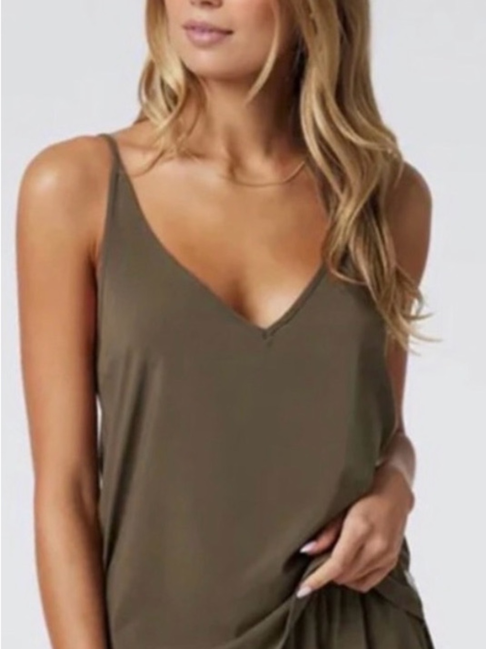 Vuori Olive V-Neck Cami Tank